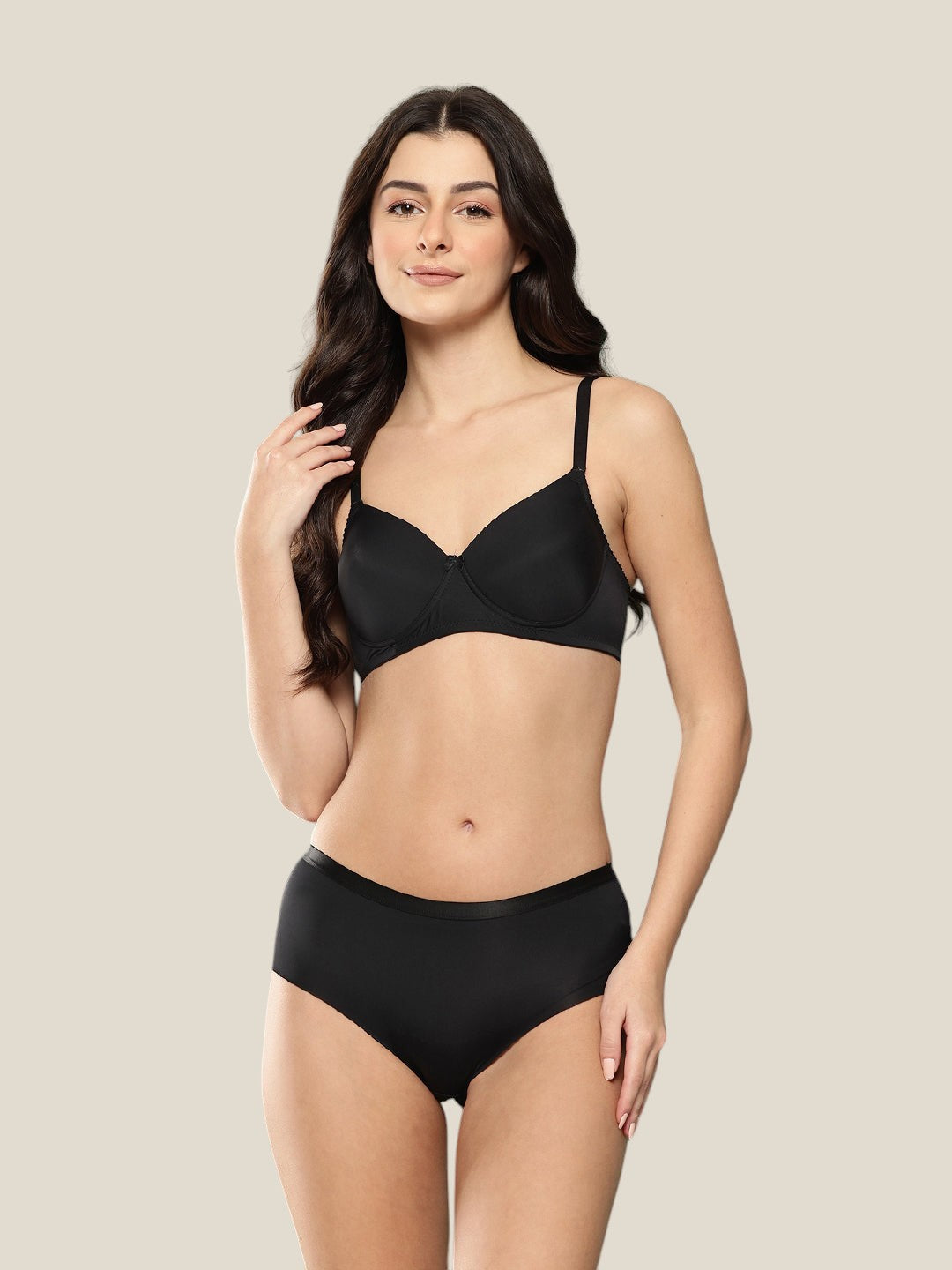 Women's Solid Lightly Padded Non Wired Lingerie Set