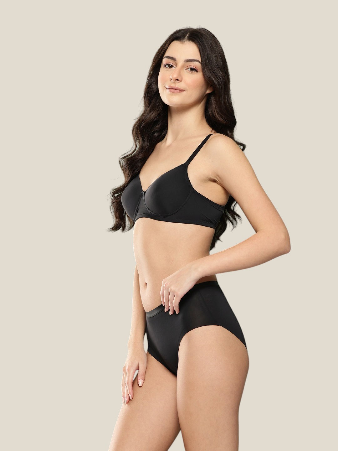 Women's Solid Lightly Padded Non Wired Lingerie Set